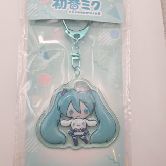 Hatusne Miku x Cinnamoroll Cuddle Keyring